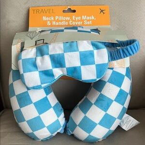 NWT 2-Piece Travel Set